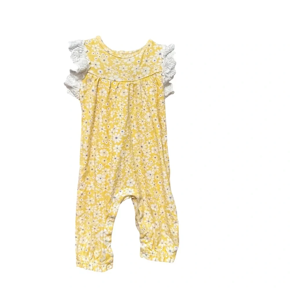 Laura Ashley Romper Floral Eyelet Lace 6-9 Months Yellow Excellent Jumpsuit